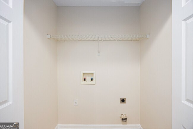 Building Photo - 429 Village Bluff Dr