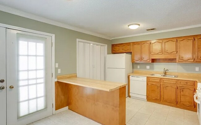 Building Photo - 2902 Running Creek Ln