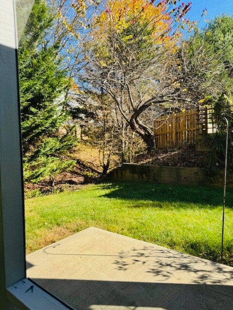 Building Photo - 50 Grove End Rd