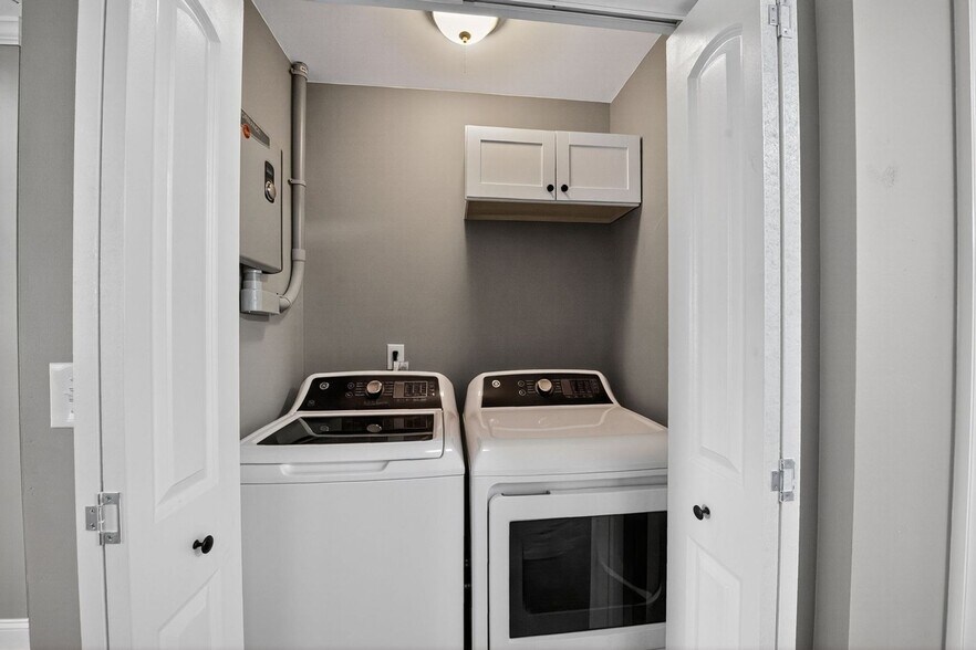 Building Photo - 509 Hoke St