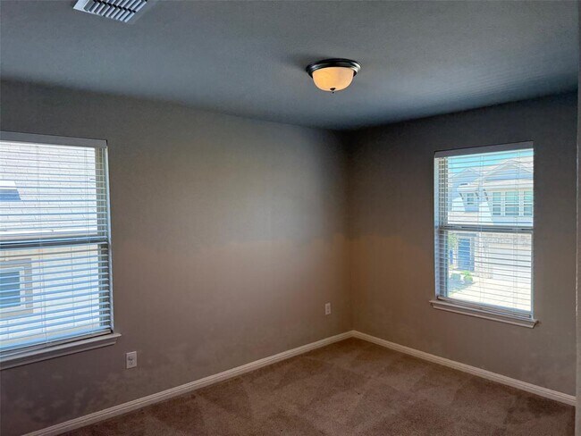 Building Photo - 11905 Mercantile Ln