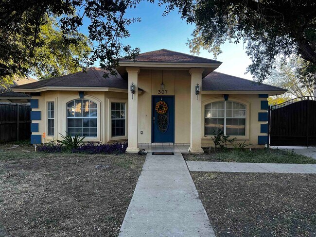 Building Photo - 307 Hancock Ct