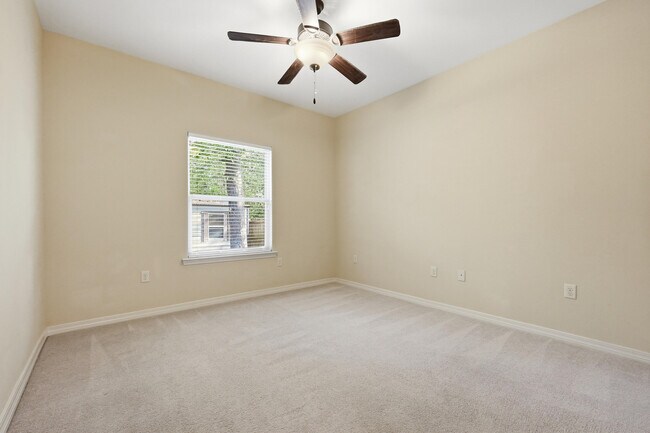 Building Photo - 1705 19th St