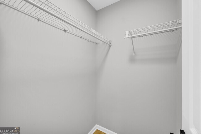 Building Photo - 106 Degrandis Ln NE