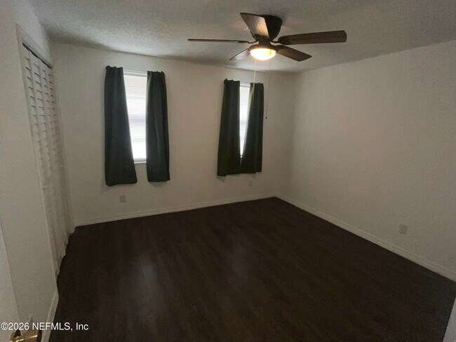 Building Photo - 1738 El Prado Rd