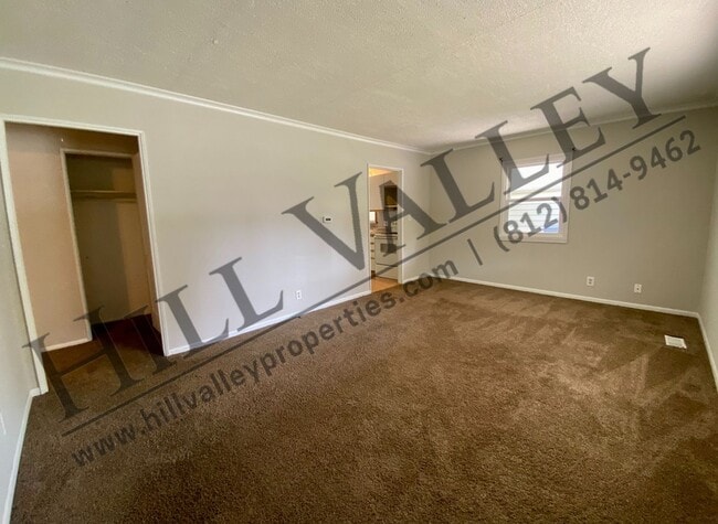 Building Photo - Two Bedroom Home