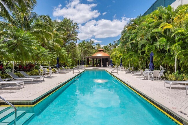 Building Photo - 2645 S Bayshore Dr