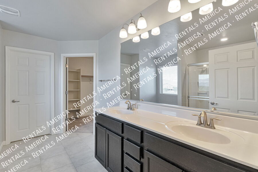 Building Photo - 12165 E Domnitch Dr