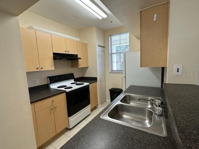 Building Photo - 1 Bed 1 Bath Town-home In Siena Celebration