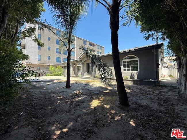Building Photo - 6742 Radford Ave