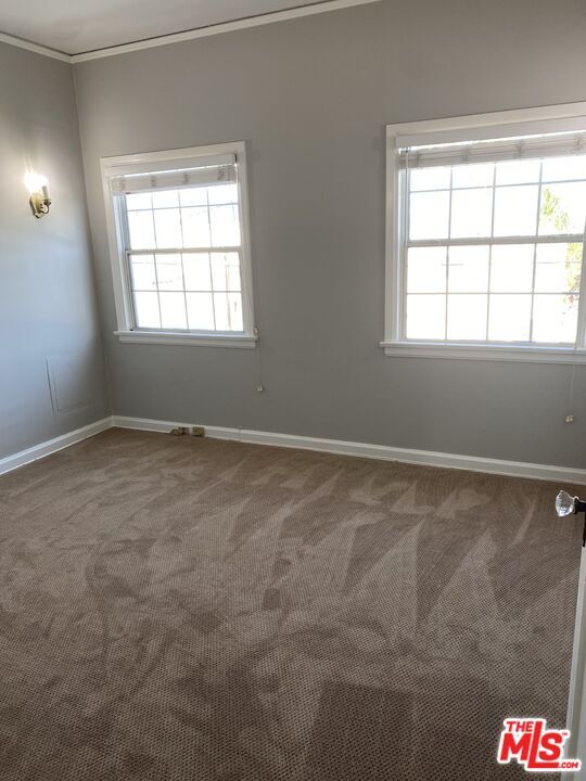 Building Photo - 1028 Meadowbrook Ave
