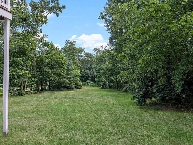 Building Photo - Available April 15th! Spacious 3 BED 1 BATH in Quiet Weymouth neighborhood.