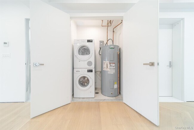 Building Photo - 132-55-132-41 41st Rd