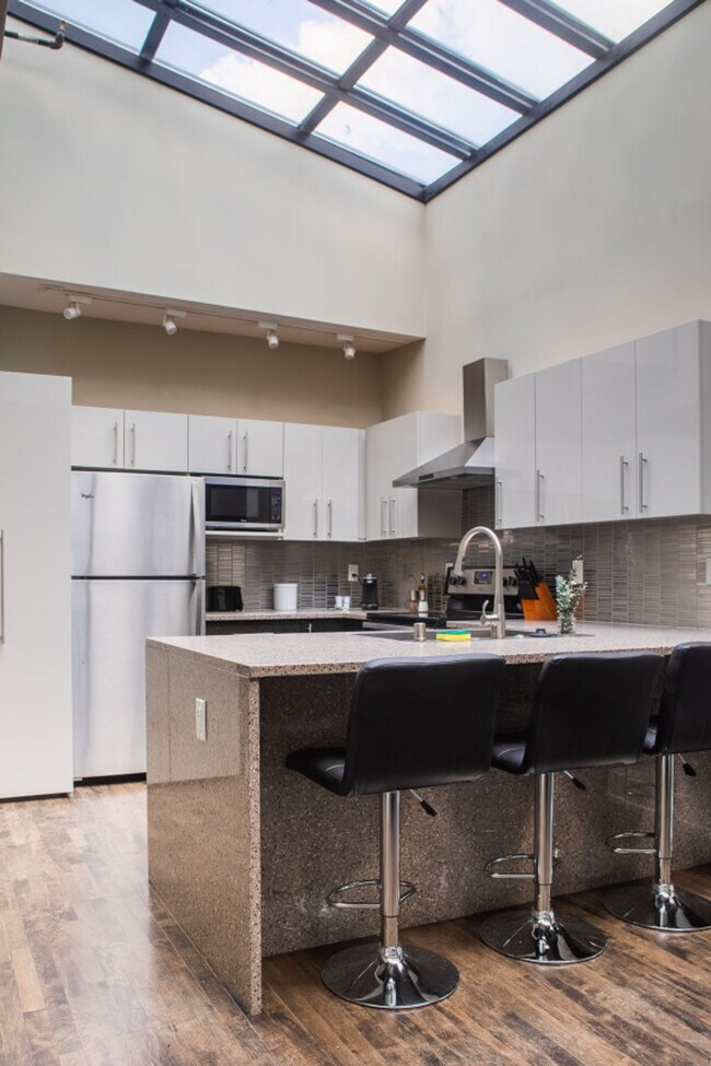 Building Photo - 225 E Michigan St