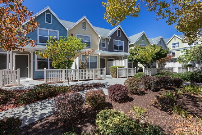 Building Photo - Chestnut Street