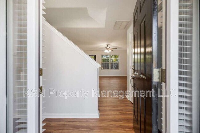 Building Photo - 123 Salt Landing Cir