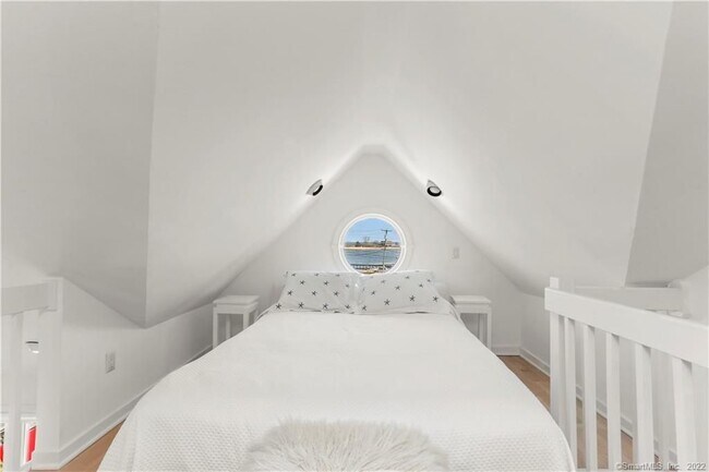 Building Photo - 4 Scofield Pl