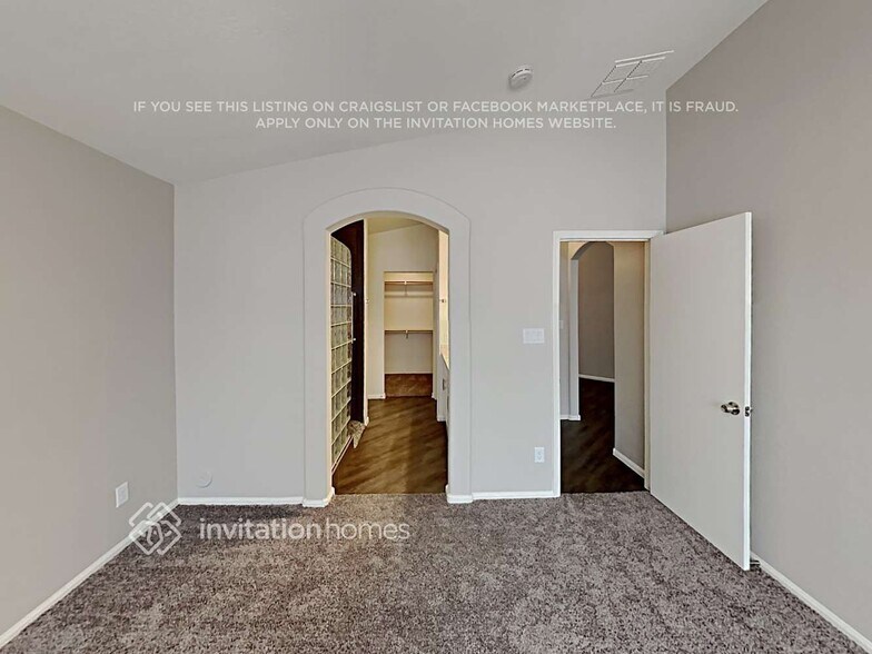Building Photo - 13185 W Mauna Loa Ln