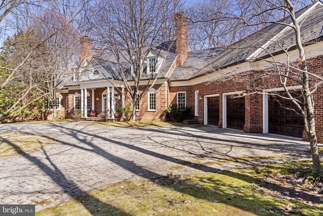 Building Photo - 8541 Old Dominion Dr