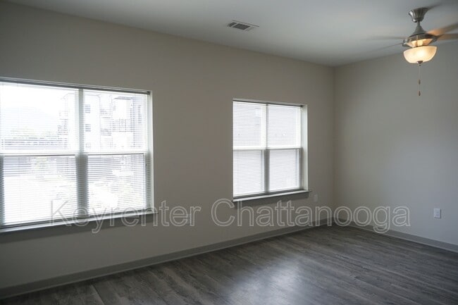 Building Photo - 782 Riverfront Pkwy