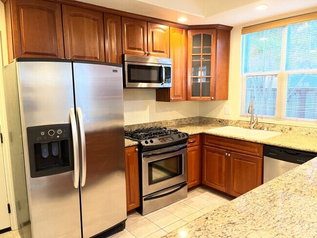 Building Photo - 15 Josefa Way