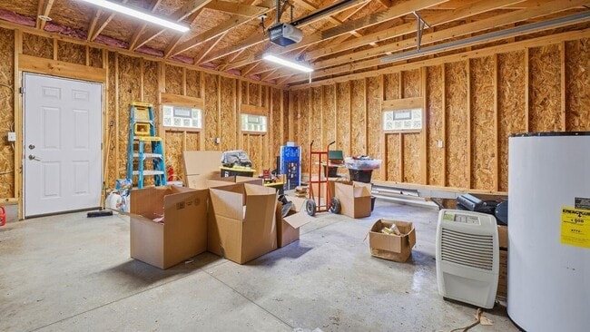 Building Photo - 4432 White Rd