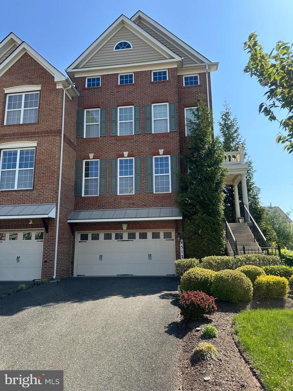 Building Photo - 4512 Grazing Way