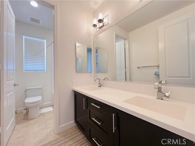Building Photo - 2408 E Kern River Ln