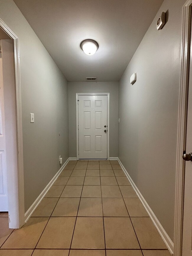 Building Photo - For Rent - 4 bedrooms - close to 295