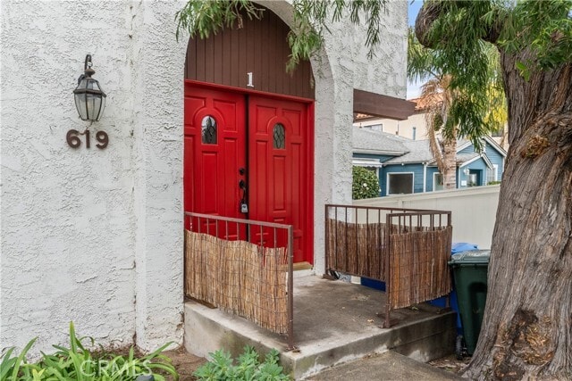 Building Photo - 619 N Lucia Ave