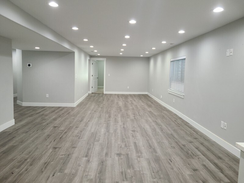 Building Photo - 6511 Indigo Dr