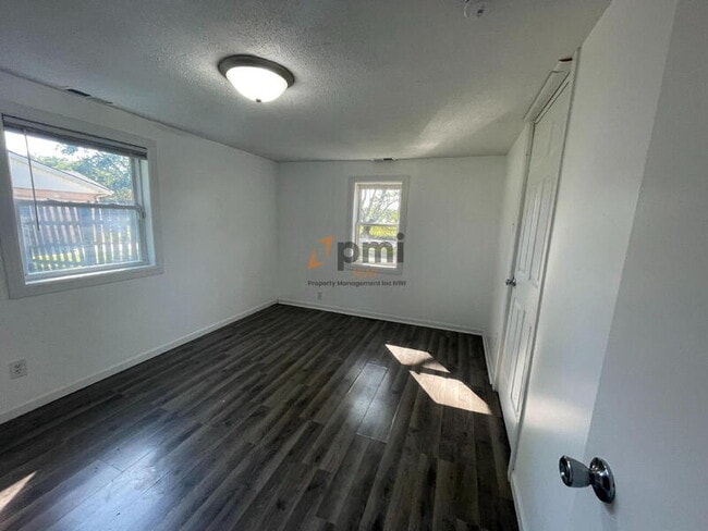 Building Photo - 6523 Missouri Ave