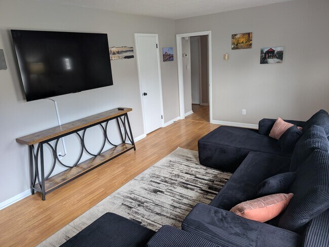 Building Photo - 3513 June St