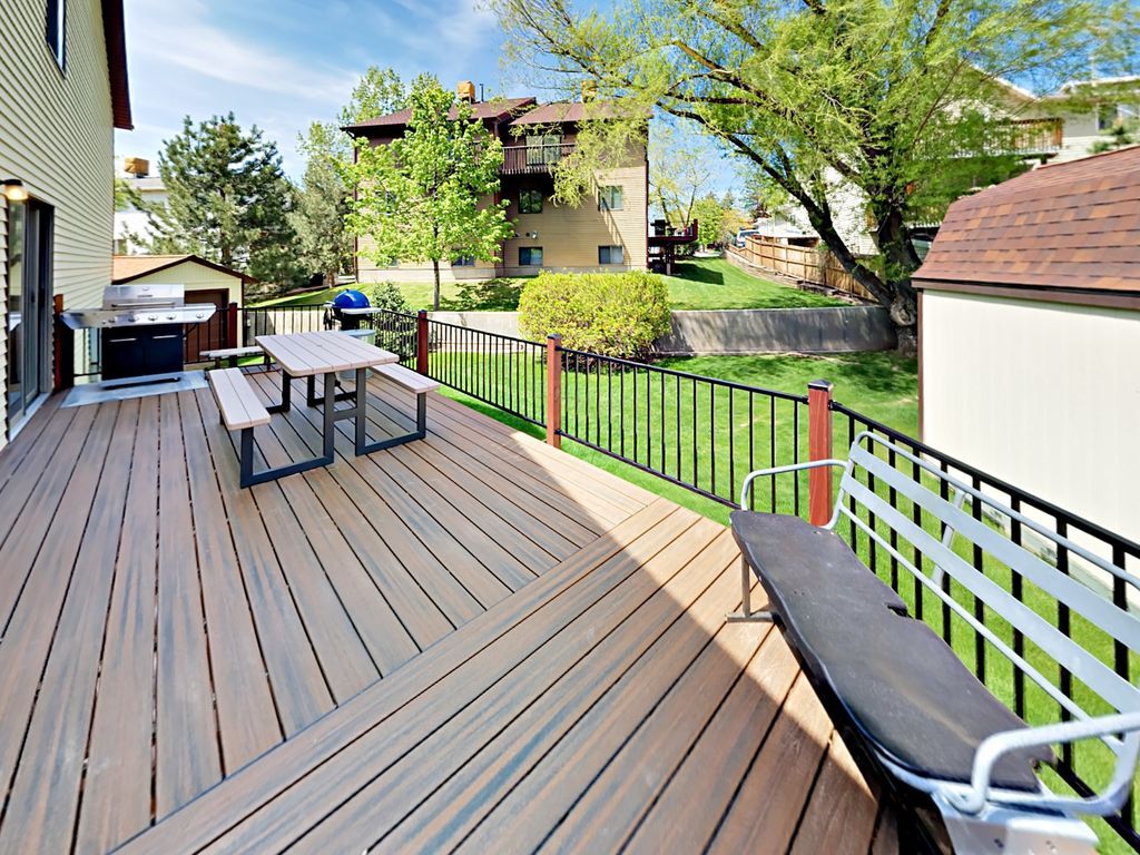 Building Photo - 8014 Sunnyoak Cir