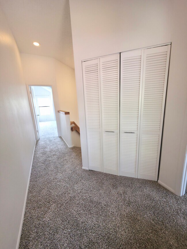 Building Photo - 2324 N Whispering Pines Way