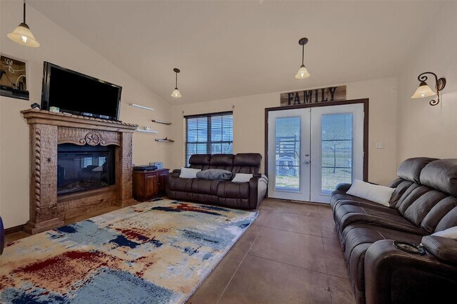 Building Photo - 1111 Boren Rd