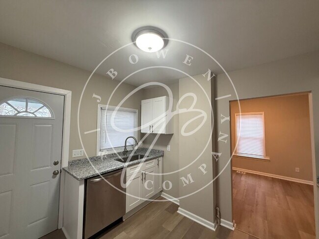 Building Photo - Beautiful 3 bedroom 2 bathroom home in South Toledo