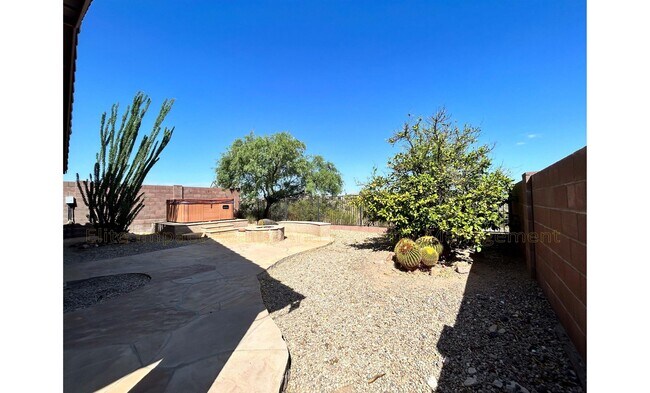 Building Photo - 10844 S Lake Gambusi Dr