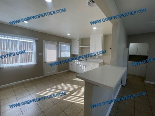 Building Photo - Will not Last! Charming 2 BD / 1 BA Norwalk Home with One Car Garage / Laundry Hook Ups