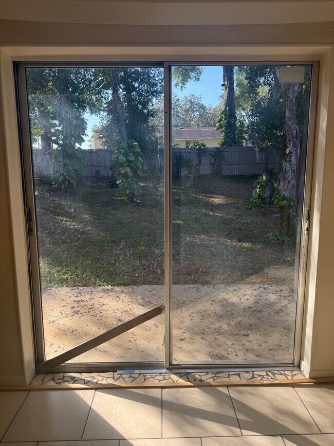 Building Photo - 810 N Hudson St