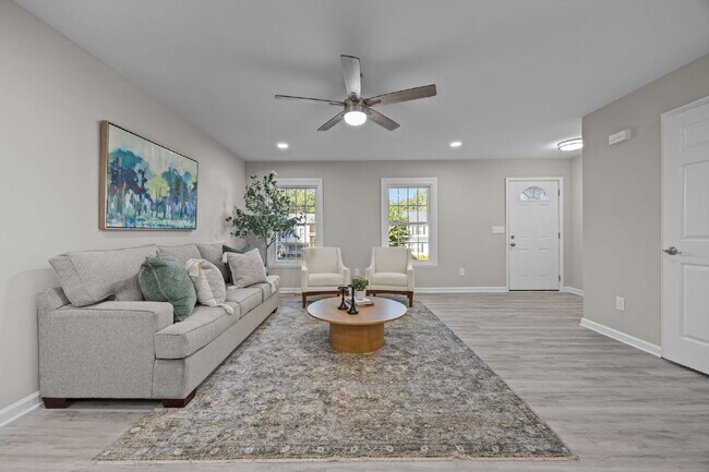 Building Photo - Charming 3-Bed Home with Granite Touches & Finished Basement in Raleigh!