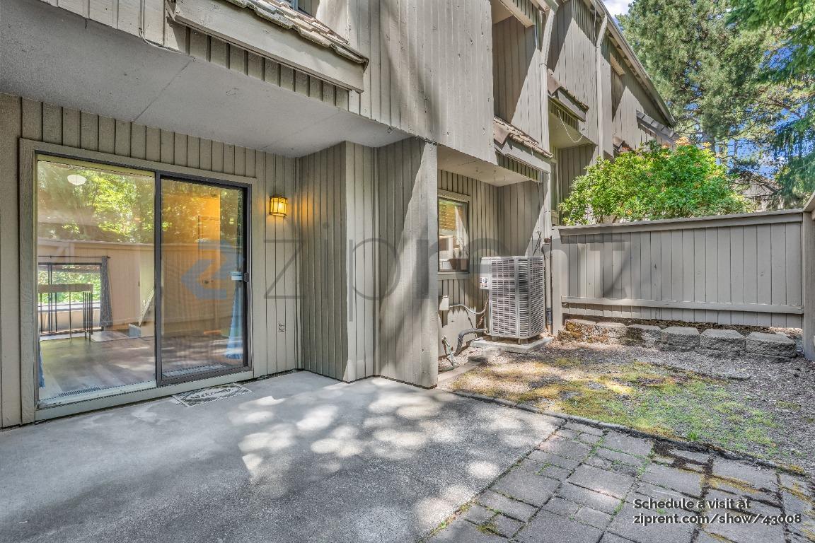 Building Photo - 4071 Jefferson Pkwy
