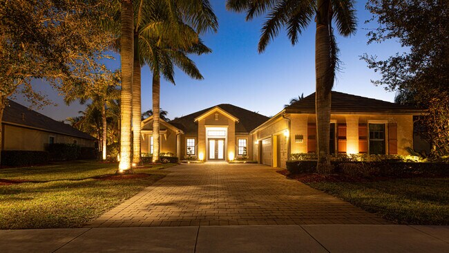 Building Photo - 3352 Siena Cir