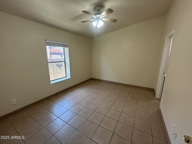 Building Photo - 1062 N 27th St