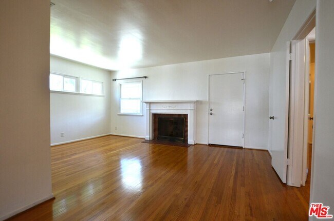 Building Photo - 2729 N Brighton St