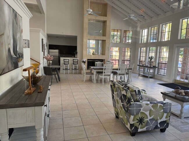 Building Photo - For Rent: 1 Bedroom, 1 Bath in a gated community near Dale Mabry and Waters Ave!