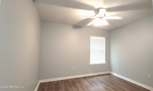 Building Photo - 12196 Nettlecreek Dr