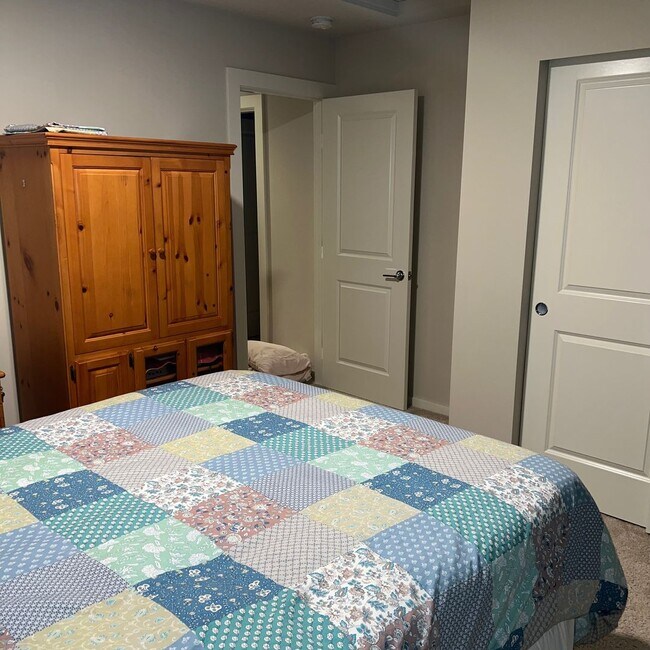 Building Photo - Ten Trails Home for Lease