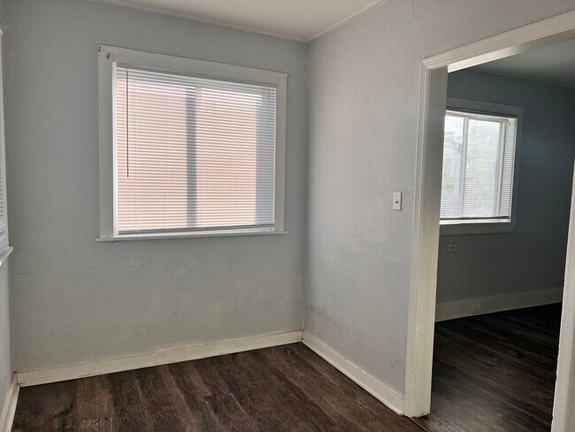 Building Photo - 1 Bedroom 1 Bathroom Studio