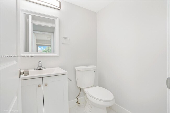 Building Photo - 200 SW 132nd Way